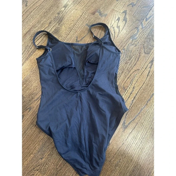 La Blanca Mesh Insert One Piece Swimsuit Black US 14 M0261 - Picture 7 of 8